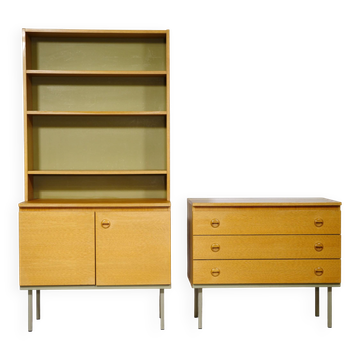 Ensemble de rayonnages modulaires en chêne et buffet, années 1960