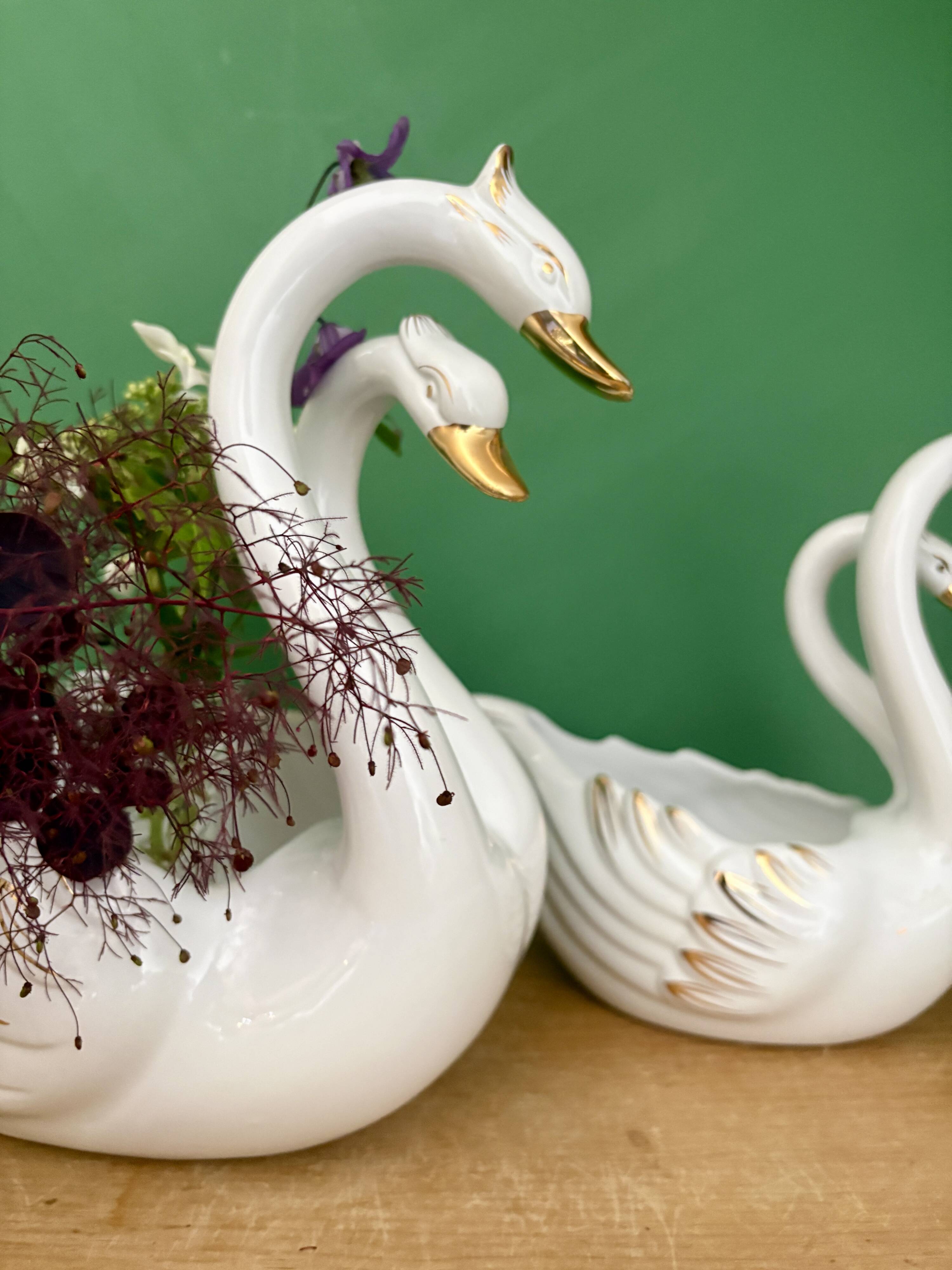 Pair of vintage cache pots - Ceramic swans