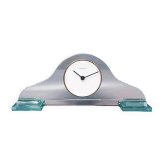 1970s table clock by omodomo in crystal. made in italy
