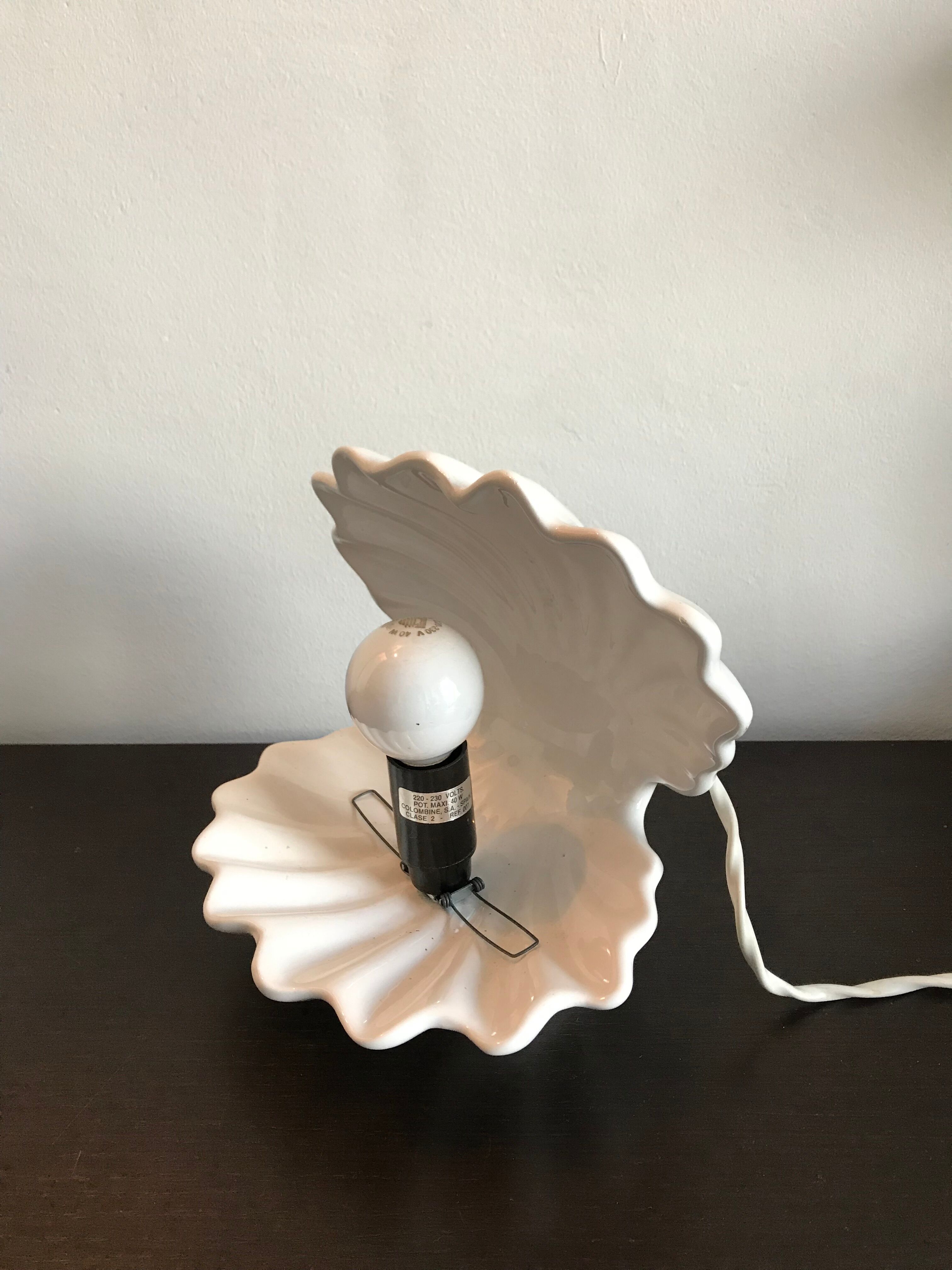 Vintage white ceramic shell lamp
