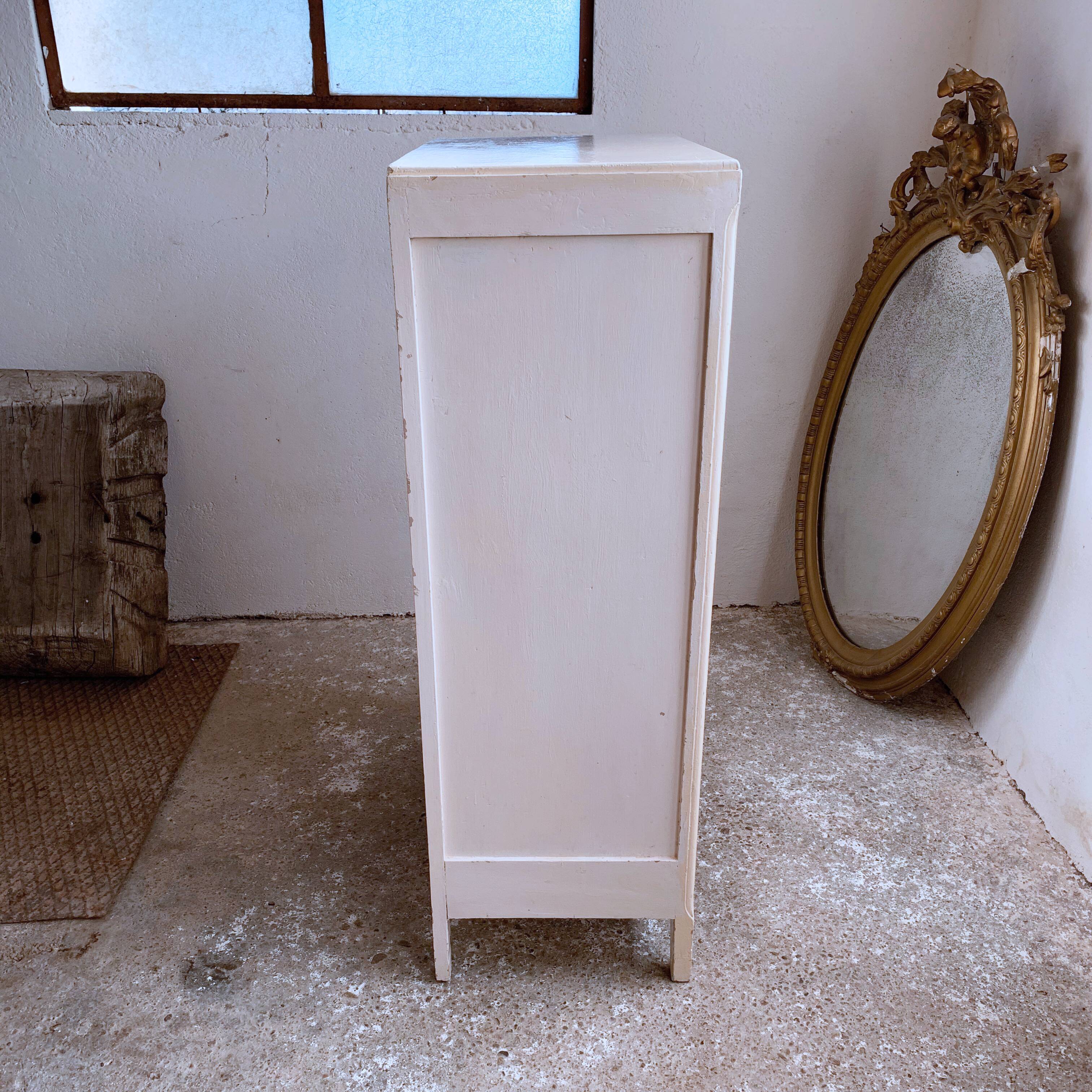 Former 4-door bathroom buffet - Esprit buffet in Paris, Mado furniture.