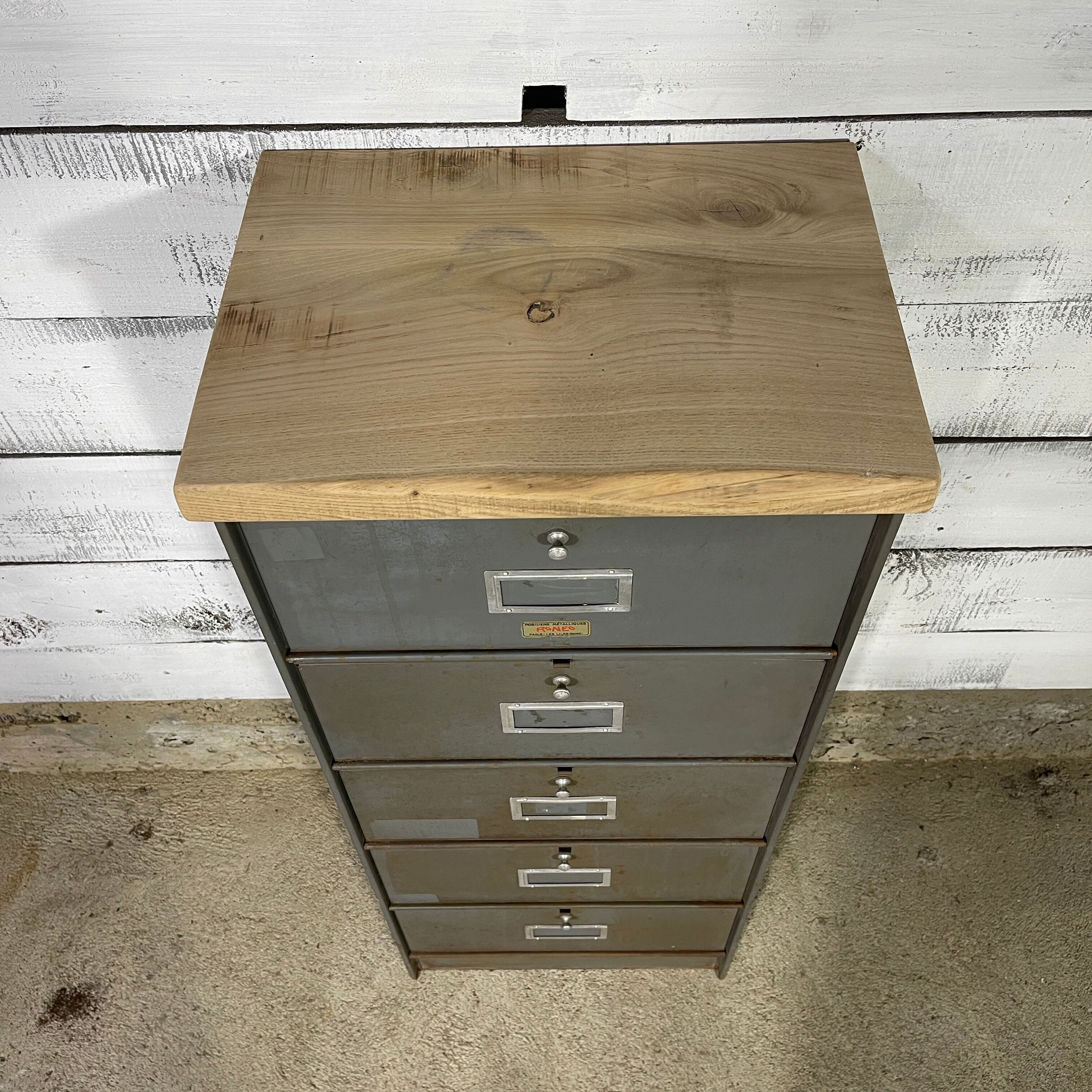 Ronéo cabinet with 5 valves