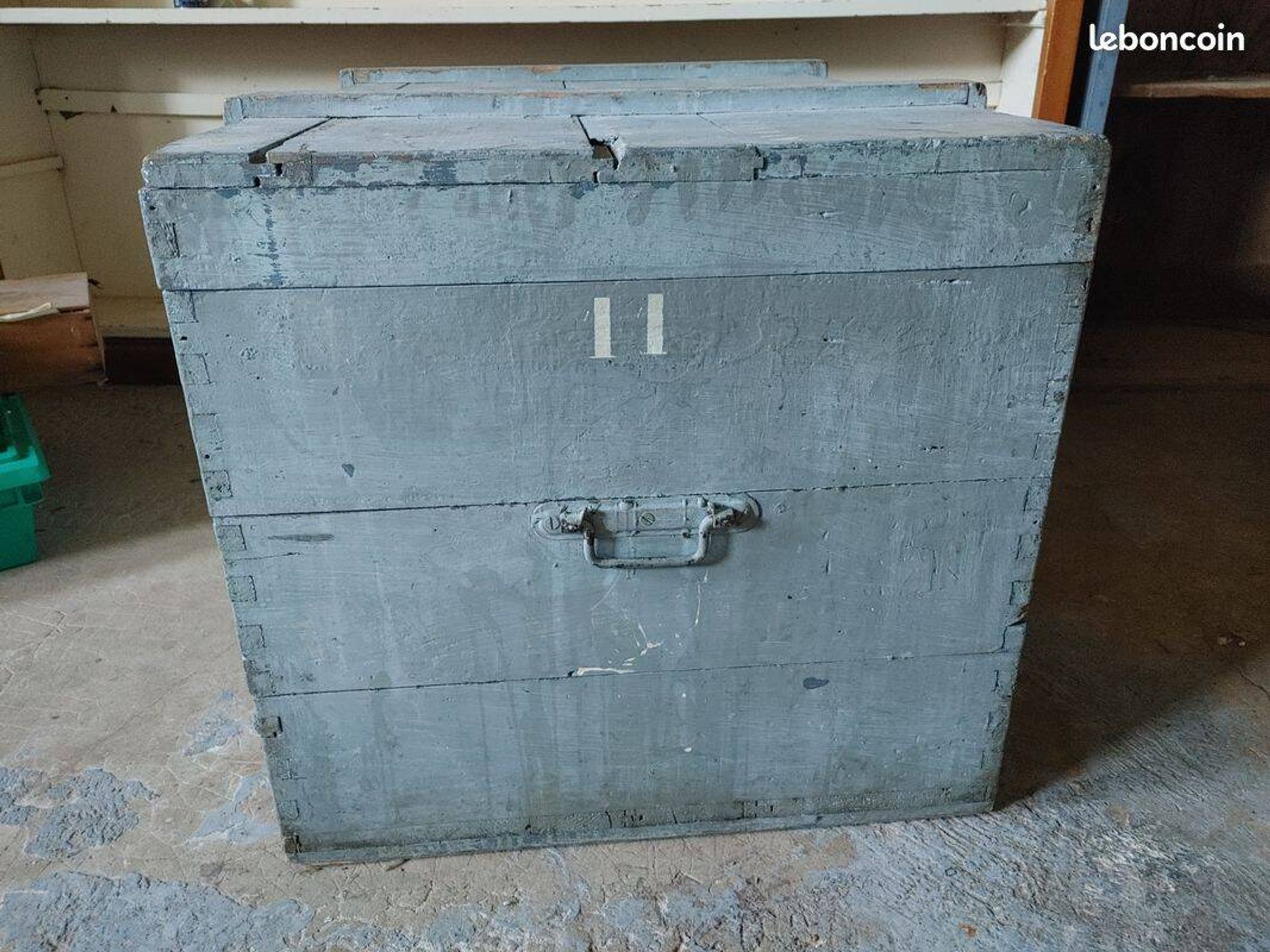 Large trunk/old chest, entirely original - address BANDOL