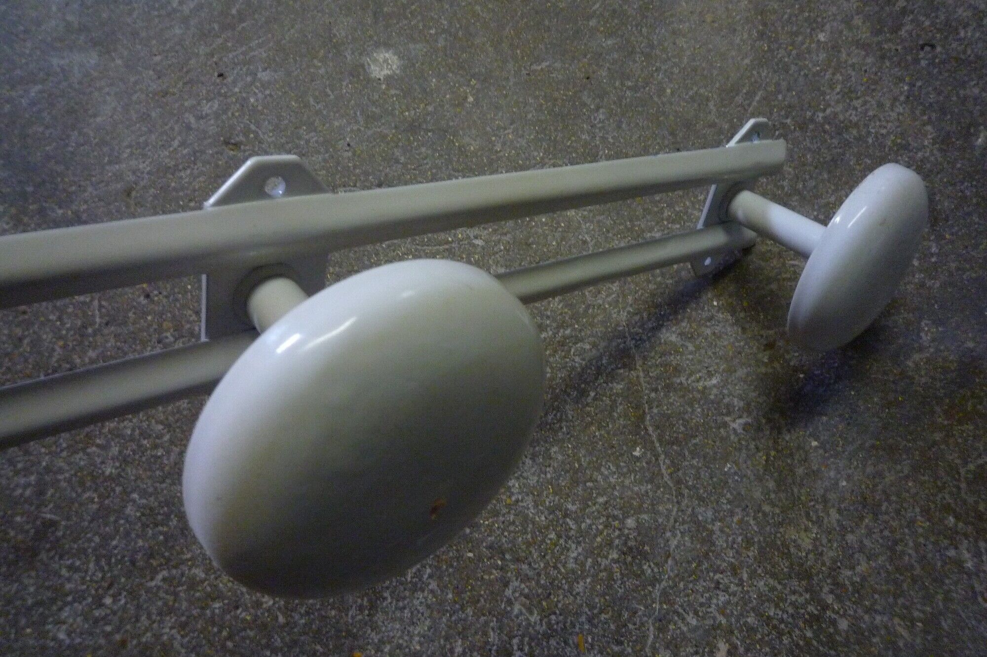 White lacquered metal hook, 4 hooks, industrial style