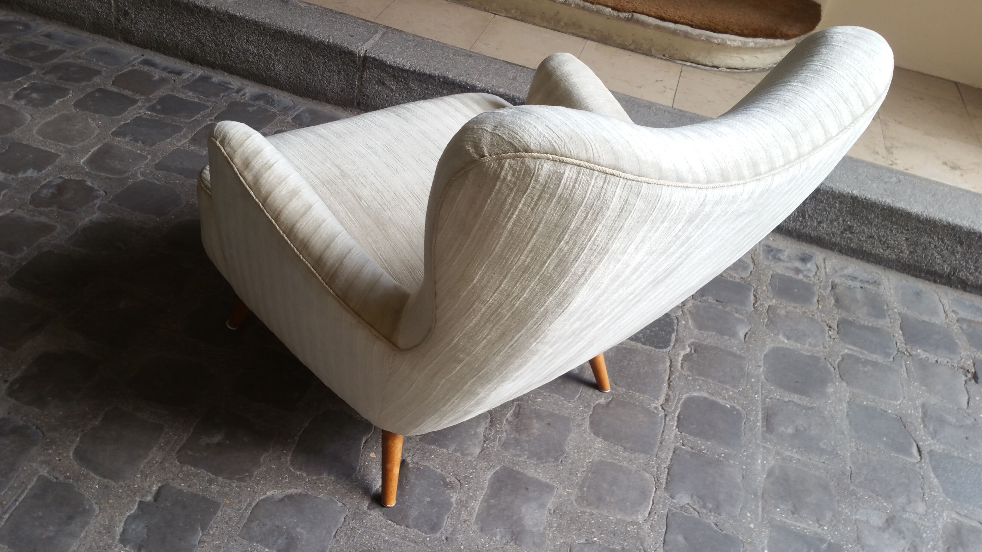 Set of 4 chairs organic wingback chairs of the 50s/60s vintage