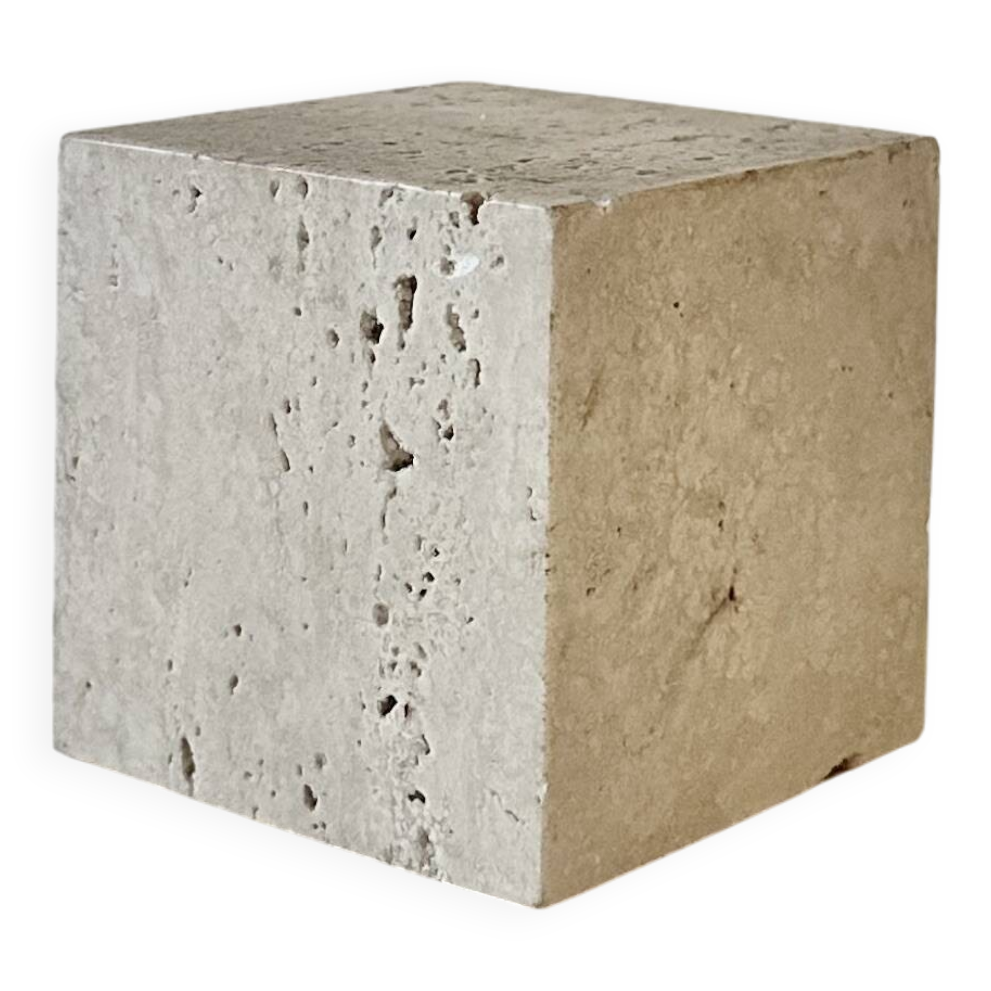 Travertine open-air cube