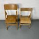 Paire de chaise pliante dépareillés en bois
