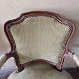 Paire de fauteuils cabriolets de style Louis XV en bois mouluré - XIXème