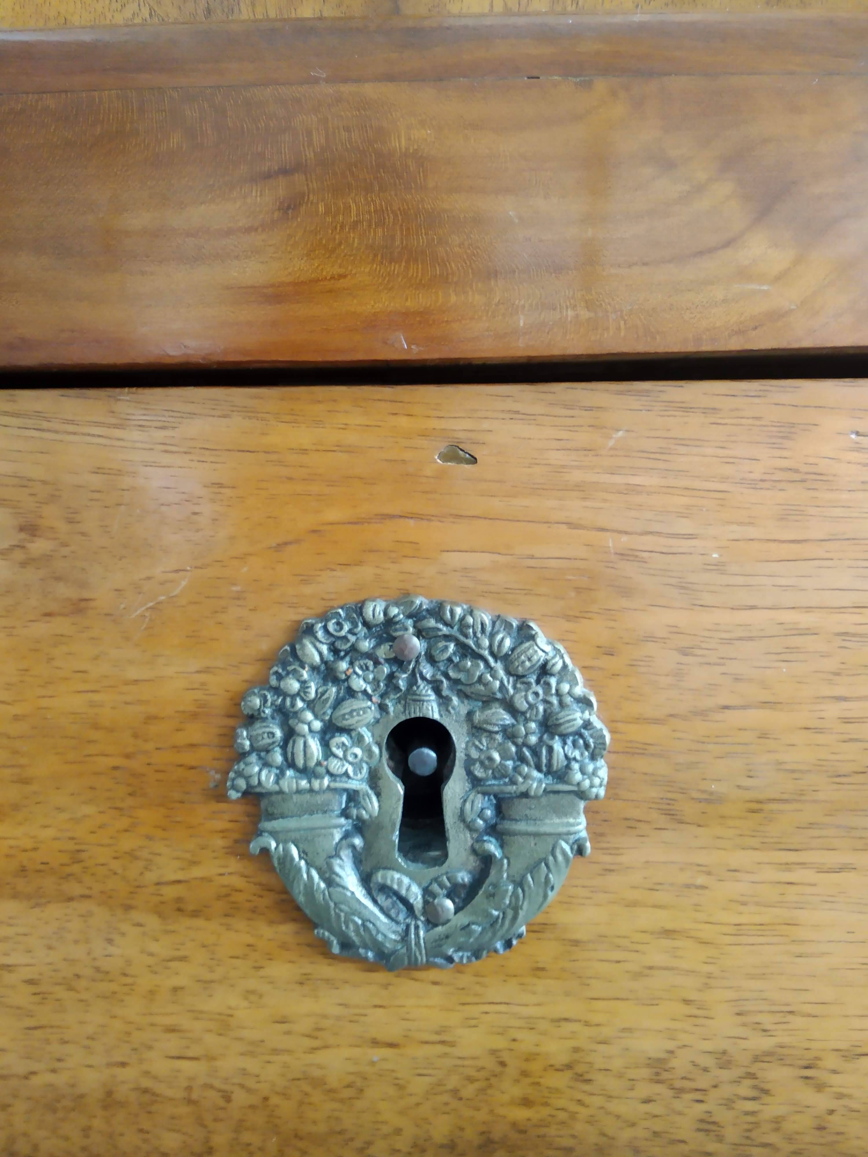 Secrétaire en noyer