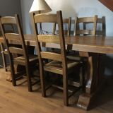 Table en bois massif avec 6 chaises
