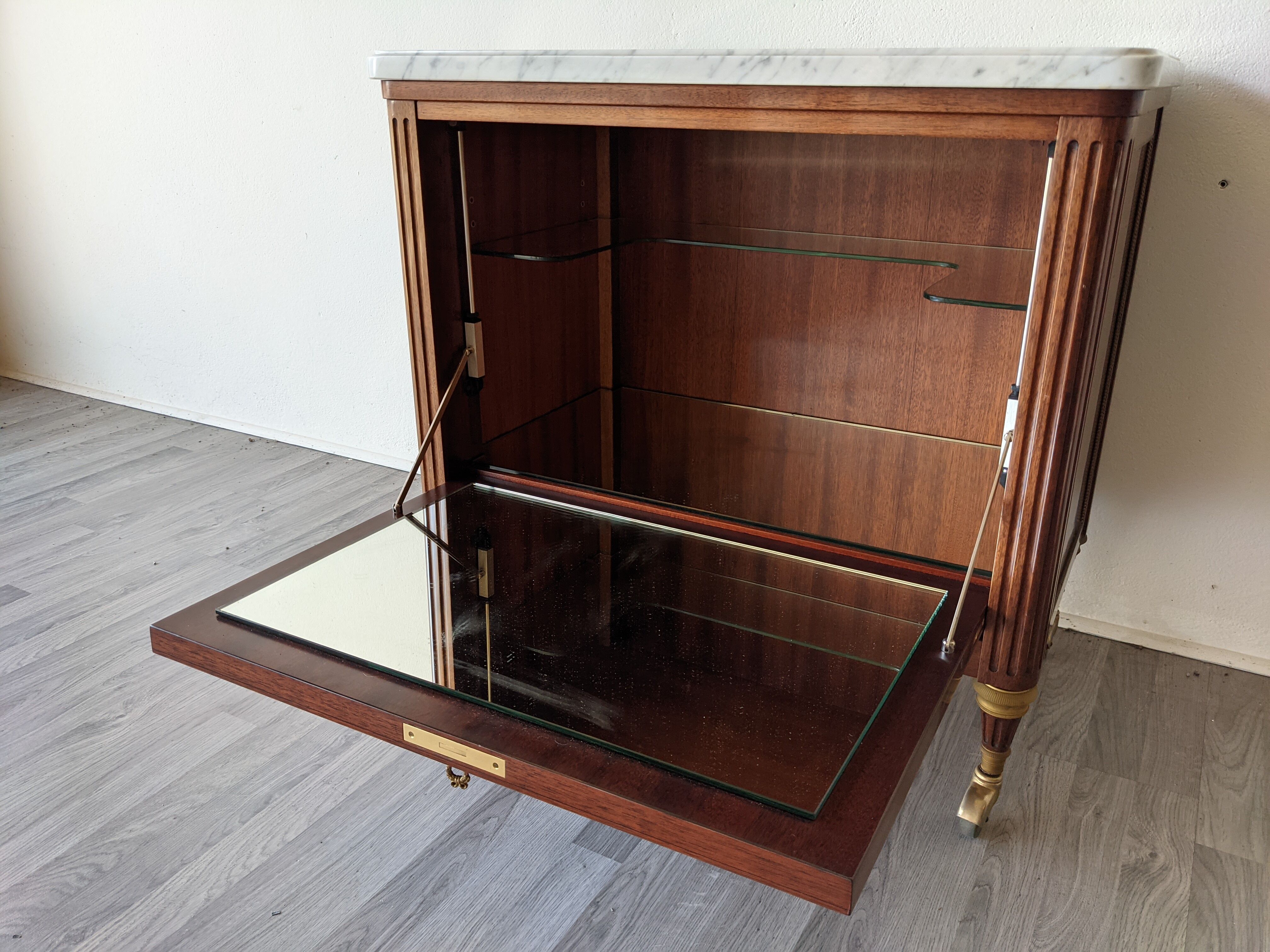 Mahogany bar furniture