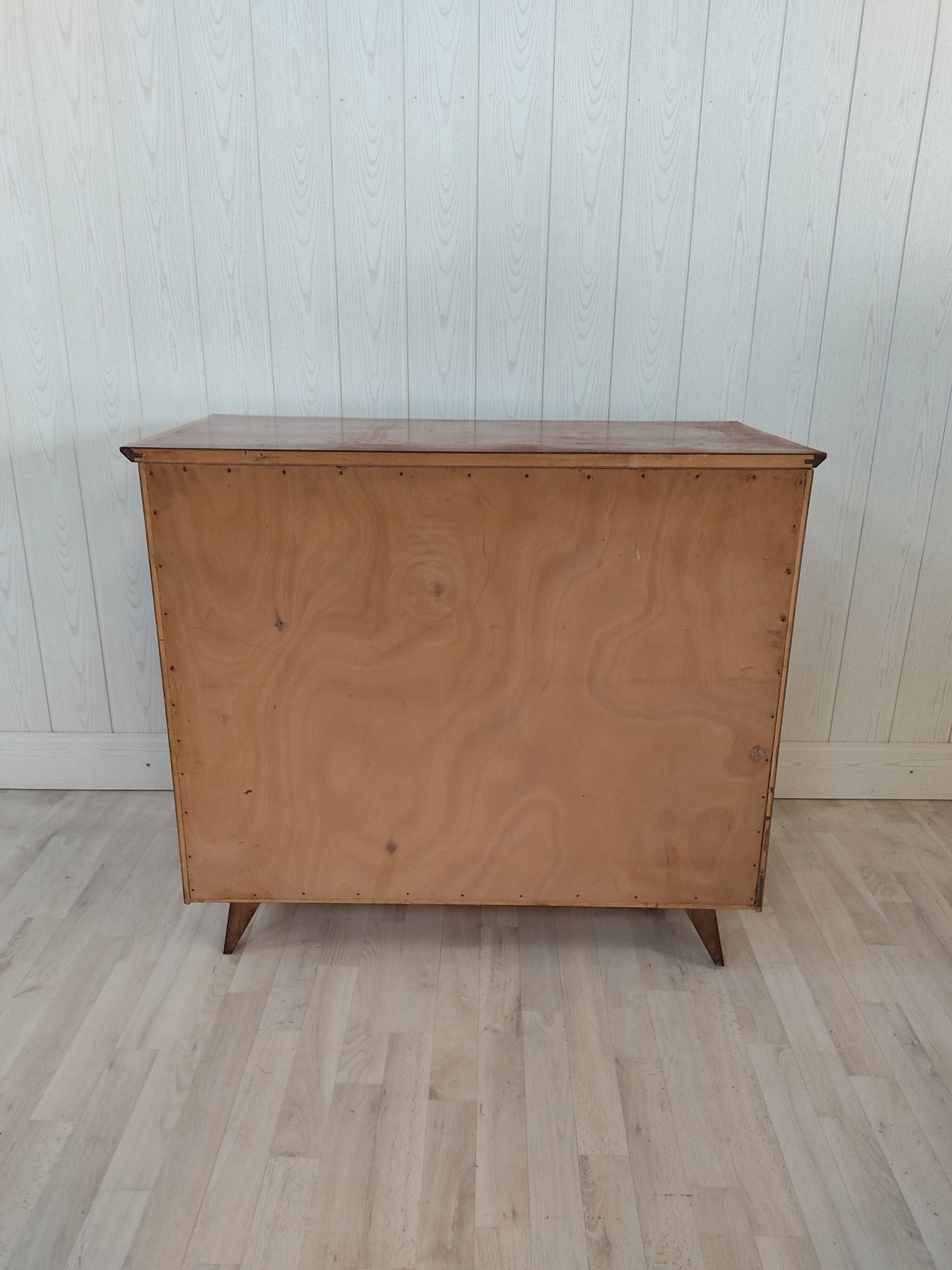 Commodity vintage feet compass