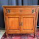 Buffet “style Louis XVI” — pièce décorative avec charme classique