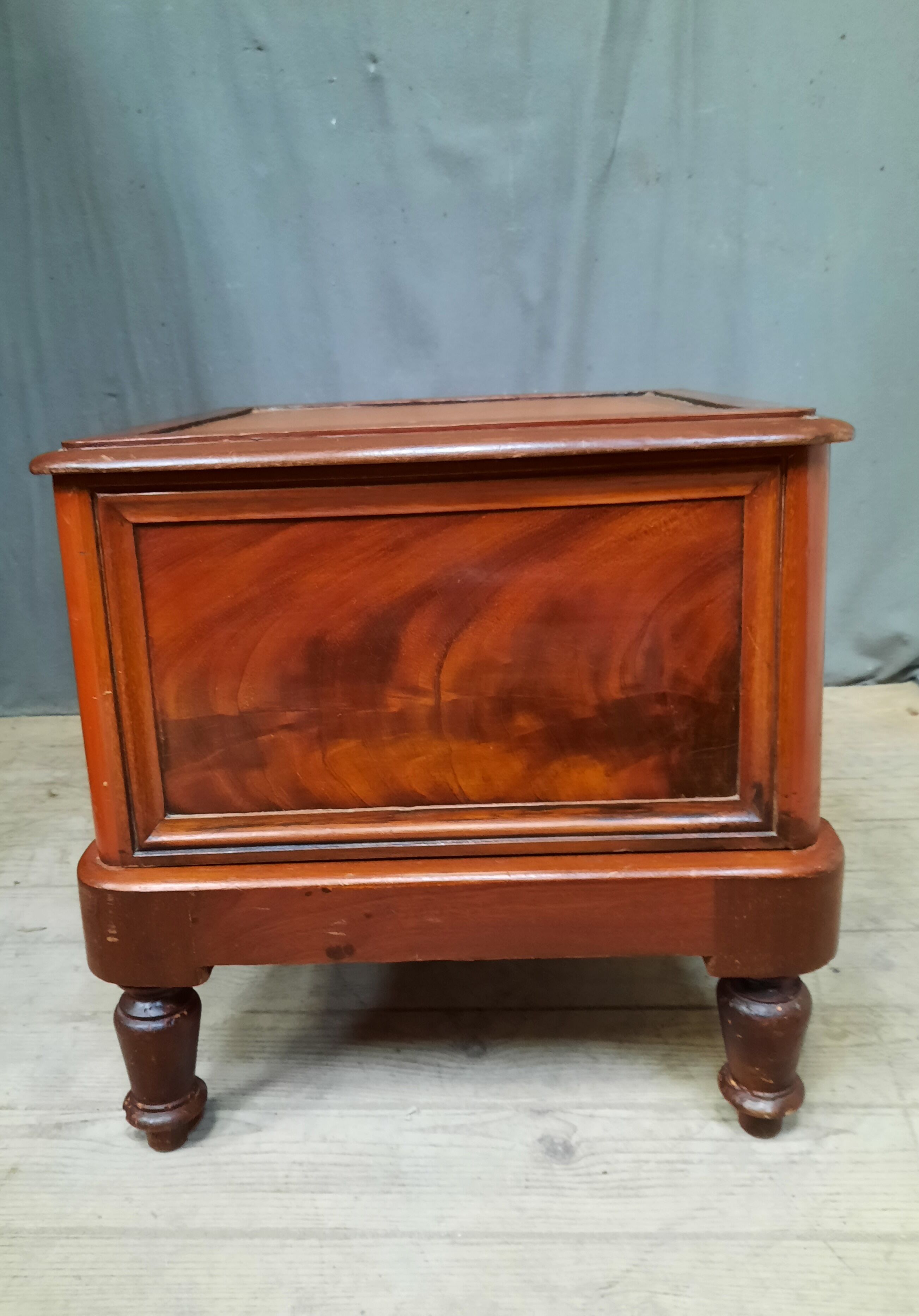 Convenience furniture forming stairs