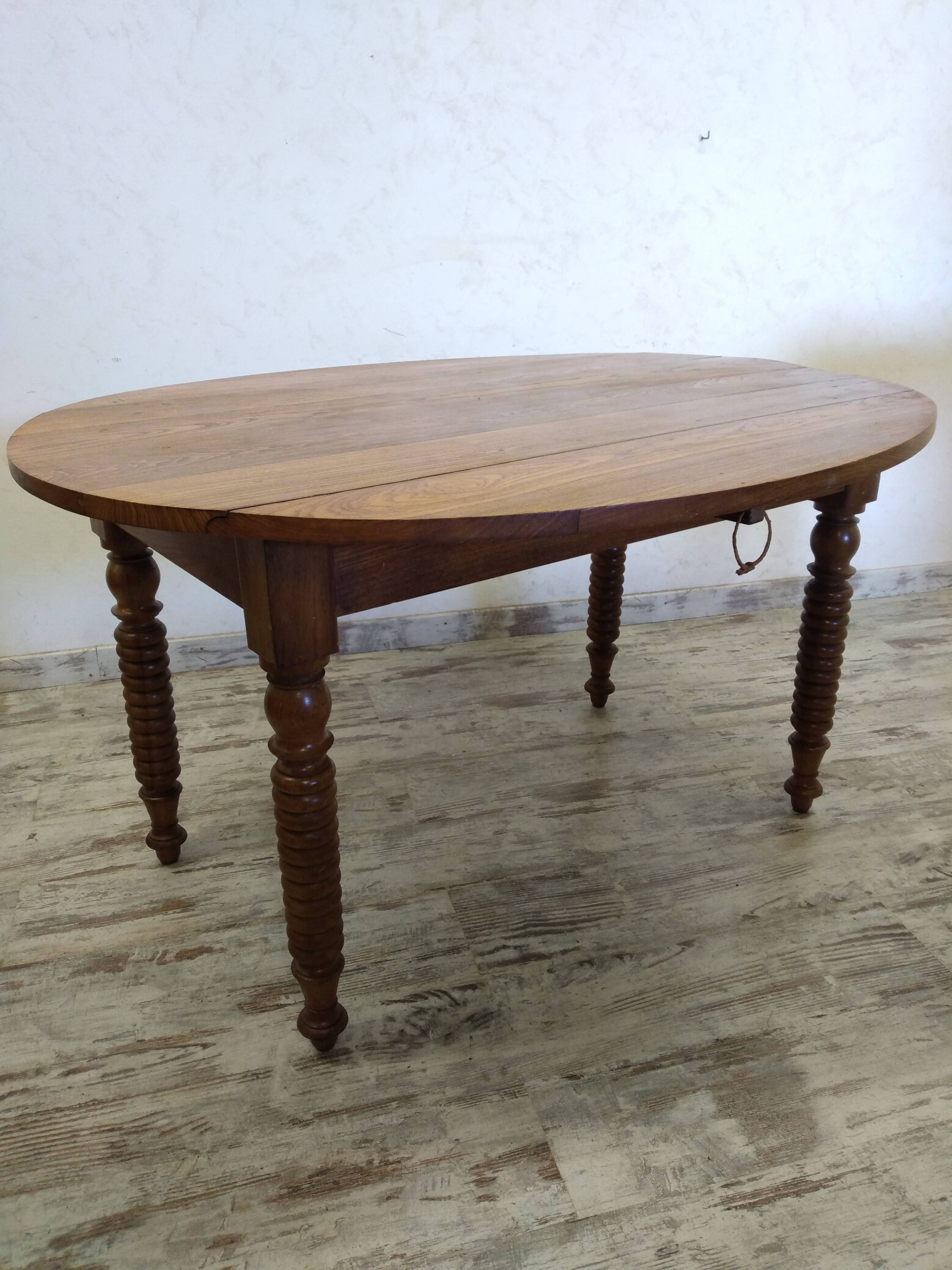 Drop-leaf table