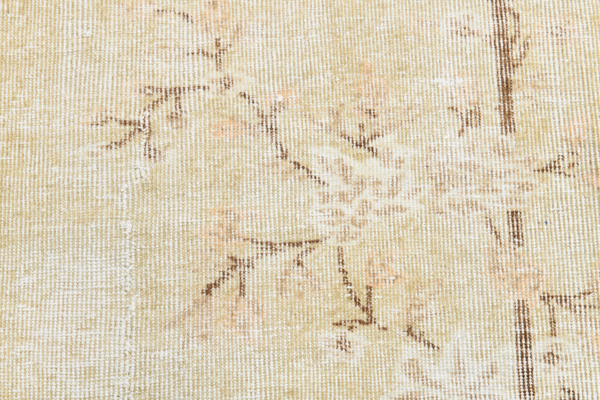 Faded beige classic vintage rug