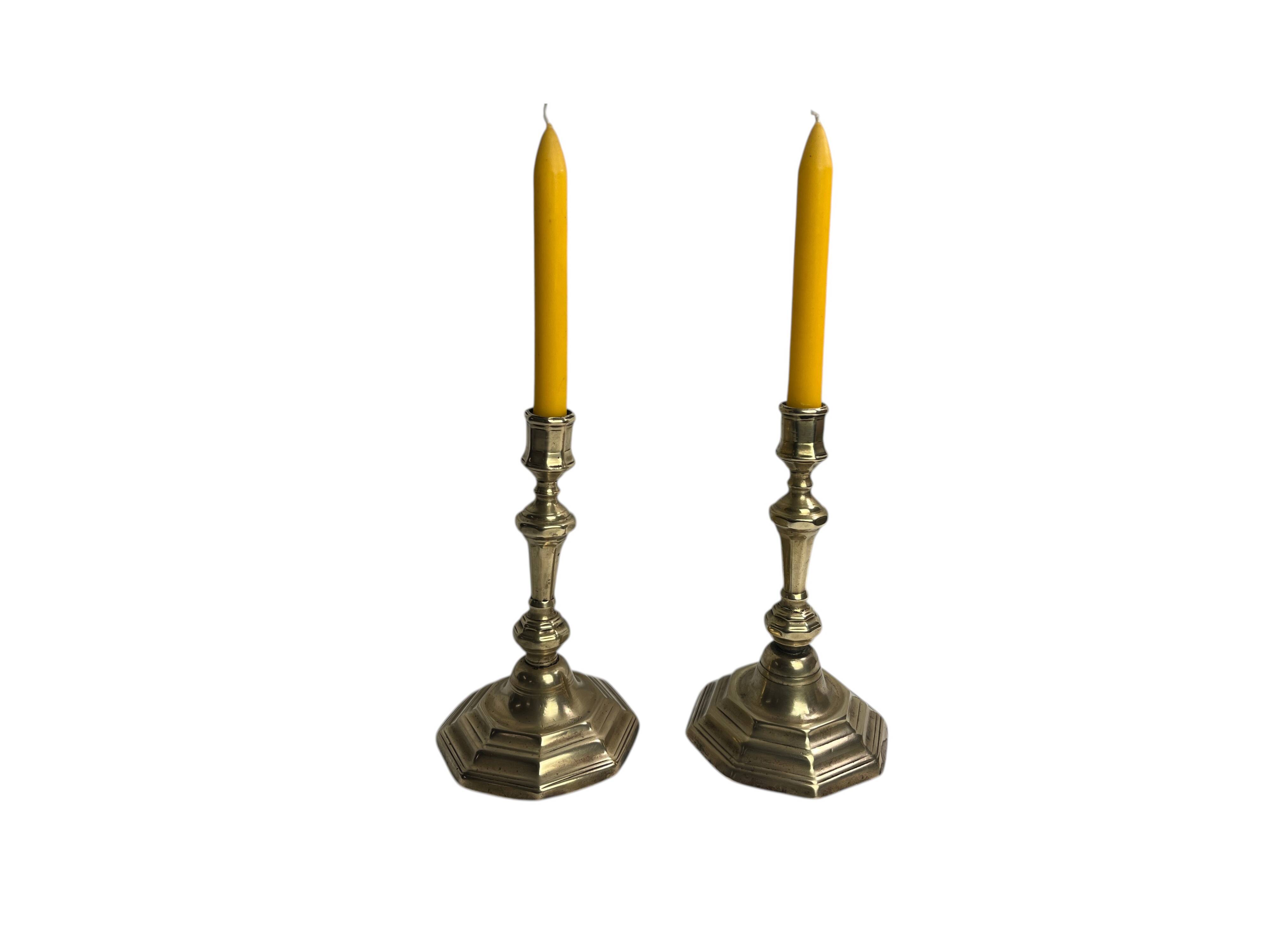 Pair of candlesticks in Louis XV style with cut corners from the early 19th century.