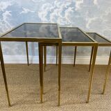 Set of 3 nesting tables in brass, Hollywood Regency, Vereinigte Werkstätten, Germany, 1960s.