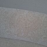 "Crapaud" bench in the richly decorated Napoleon III style.