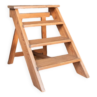 Small stepladder