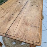 Farm table