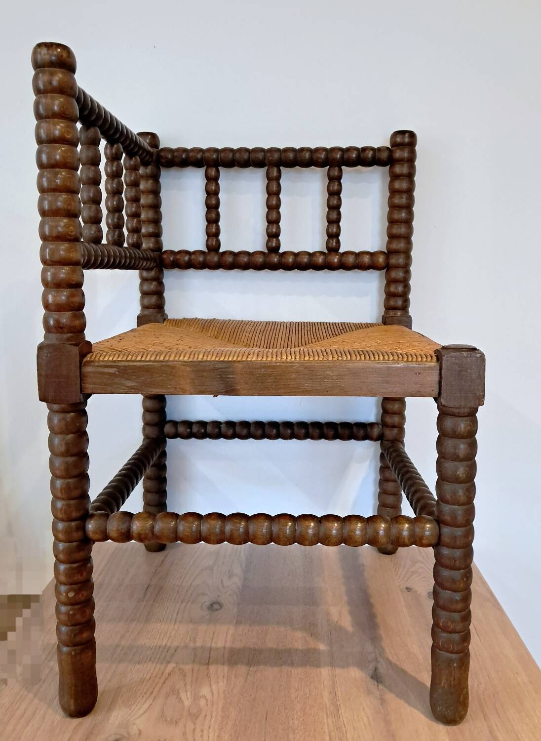 Fireplace corner chair