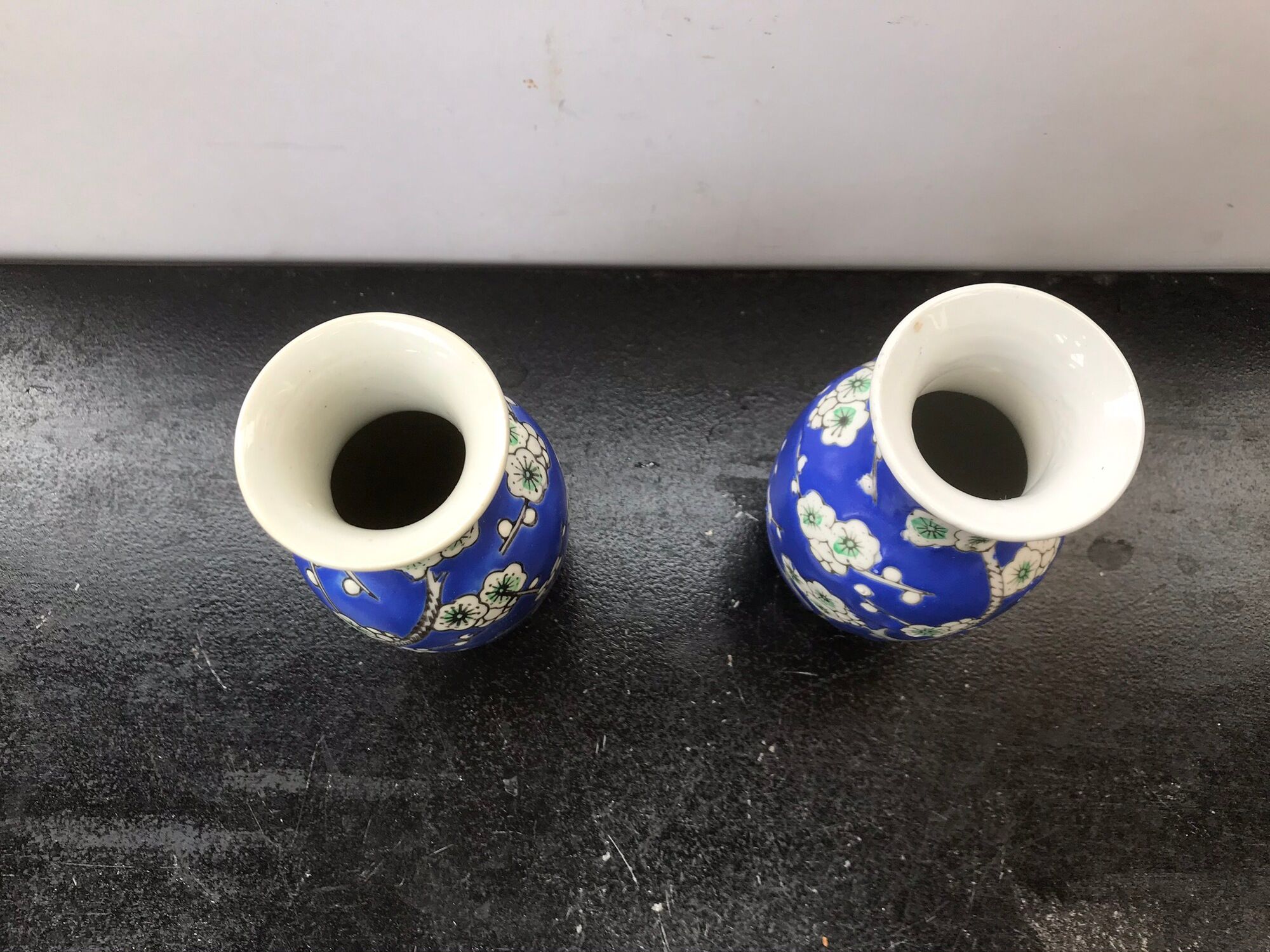 Pair Of Vase Ancient Chinese Ceramics White - Blue Decor Vintage Flowers