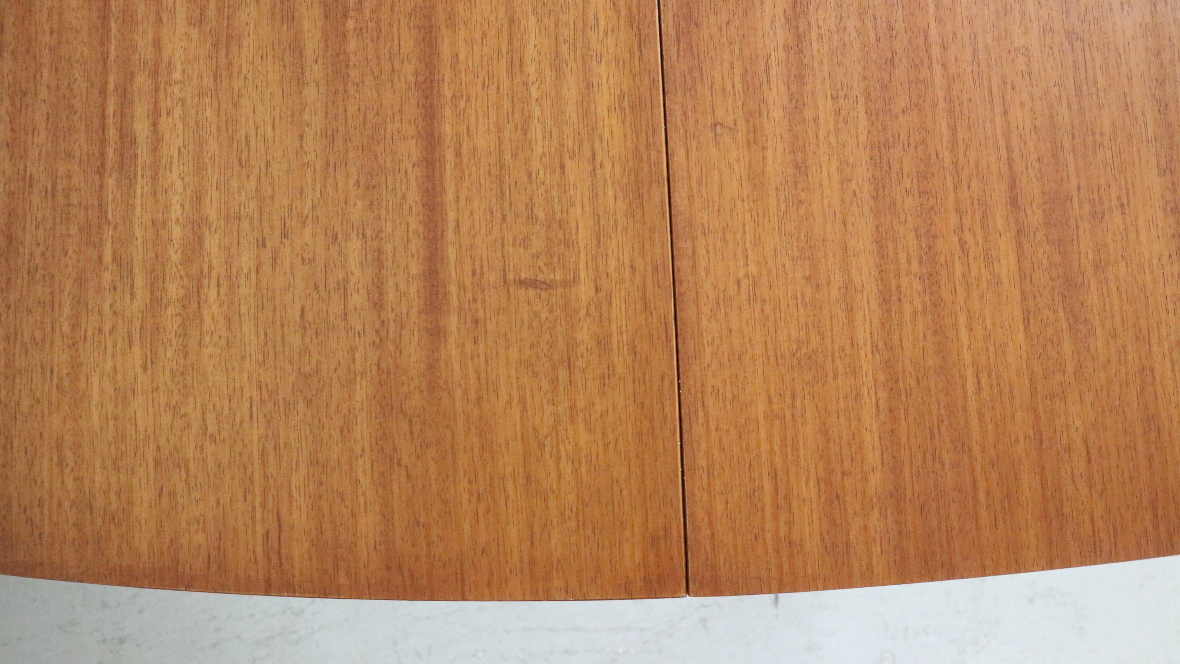Mid- Century Modern Teak OvalExtendable Dinning Table By G Plan, 1960's