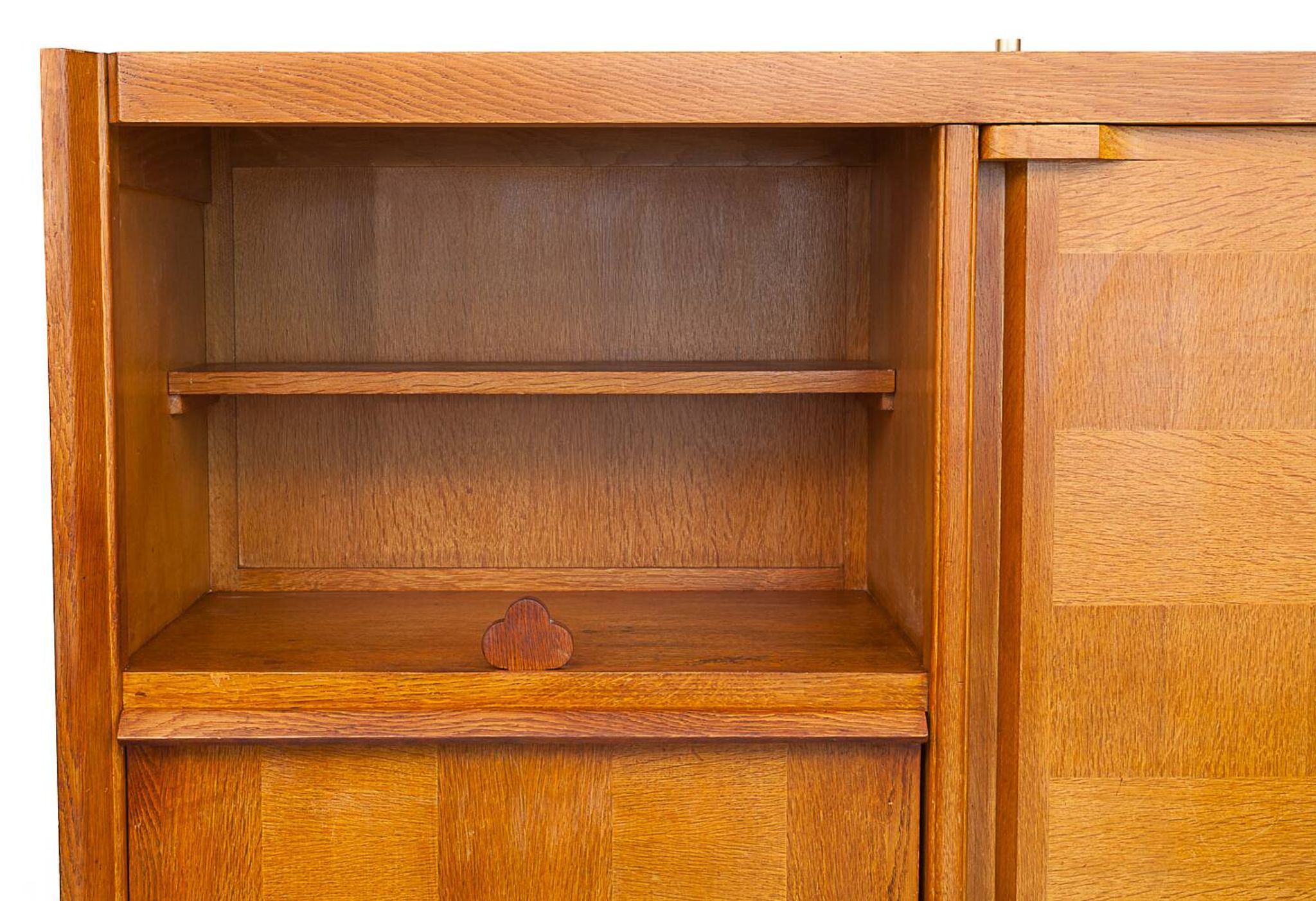 Armoire par Guillerme et Chambron