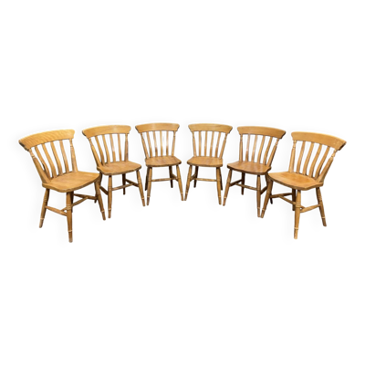 Suite de 6 chaises anglaises en sapin des années 1980