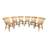 Suite de 6 chaises anglaises en sapin des années 1980