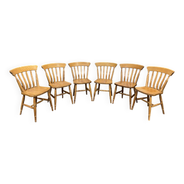 Suite de 6 chaises anglaises en sapin des années 1980