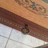 TABLE CIGAR BOX OR INMEANED JEWELRY