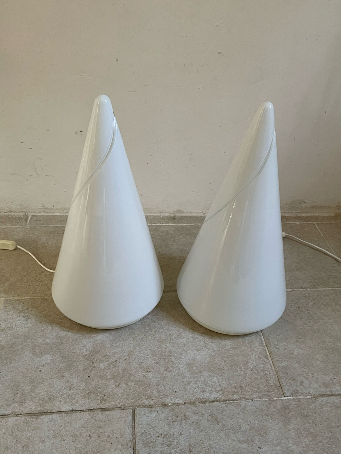 Conical lamp in opaline of Murano vintage 52 cm