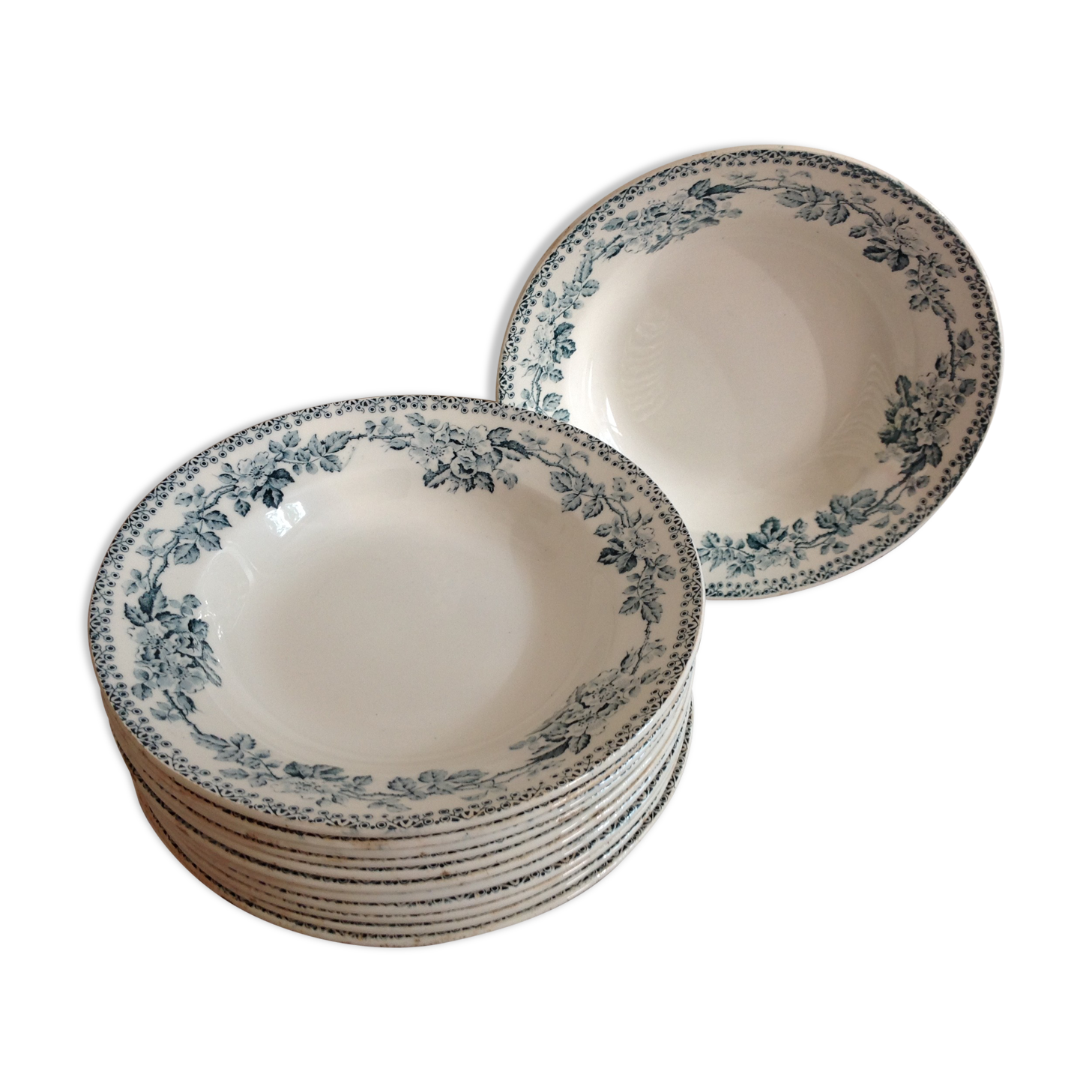 Set of 12 deep terre de fer plates