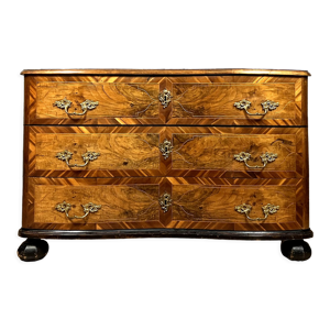 Commode galbée alsacienne époque