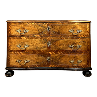 Alsatian chest of drawers Louis XV era in marquetry circa 1750
