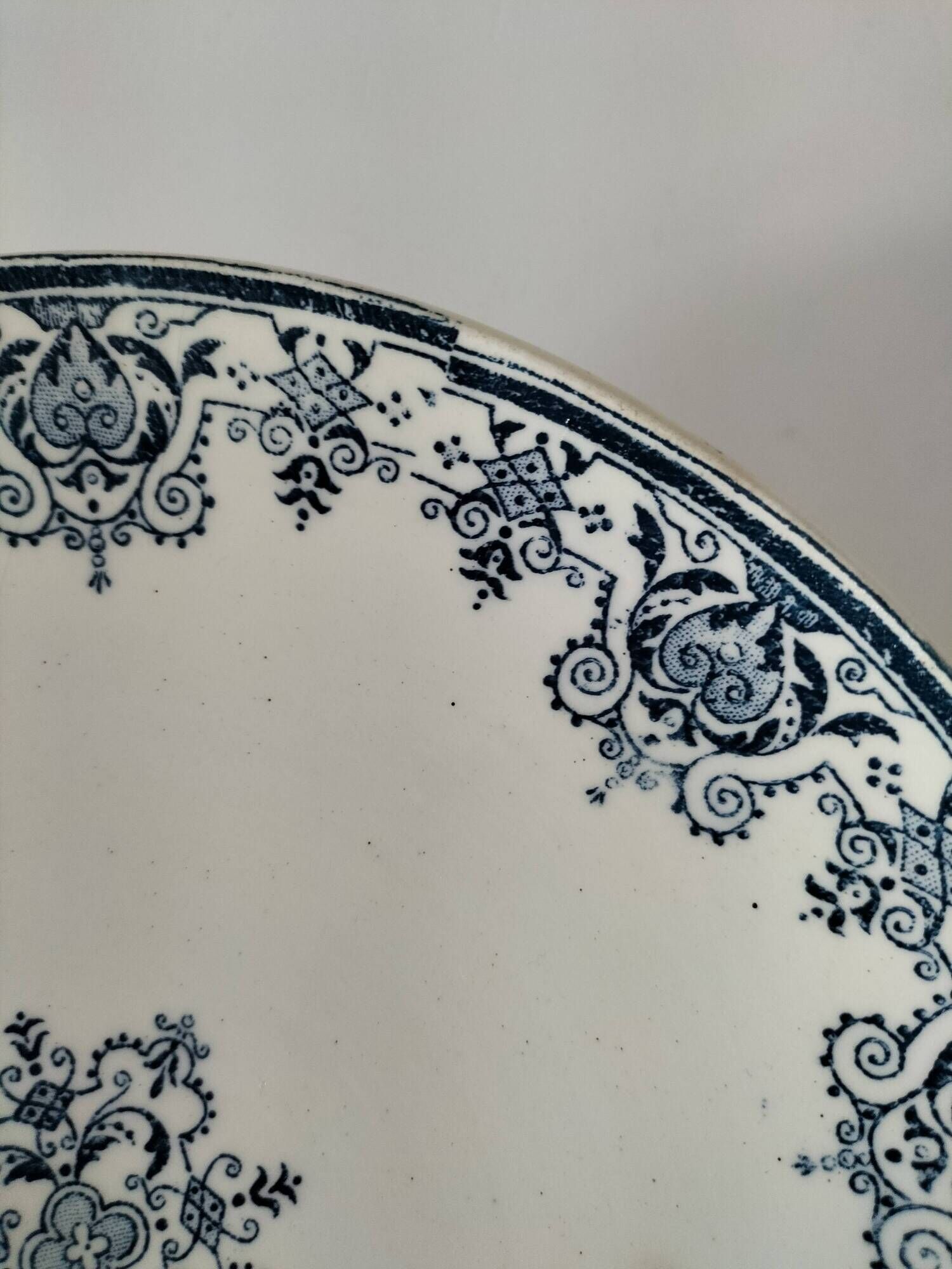 Ironstone compote by Manufacture Clairefontaine, Regency decoration, circa 1900.