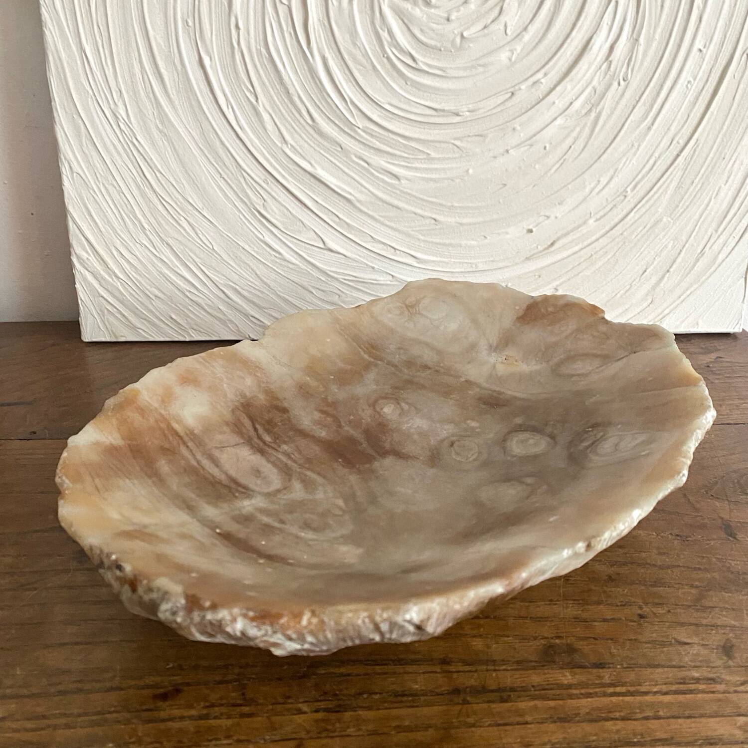 Cup, centerpiece in alabaster, Italy