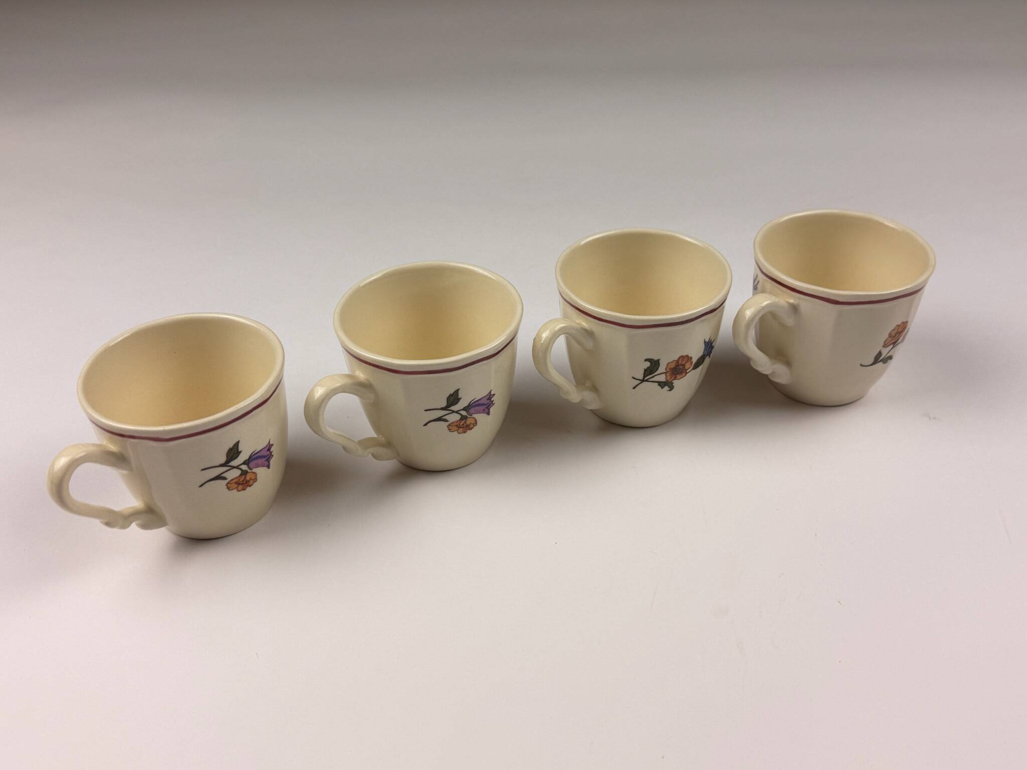 Set of 4 vintage Agreste mugs