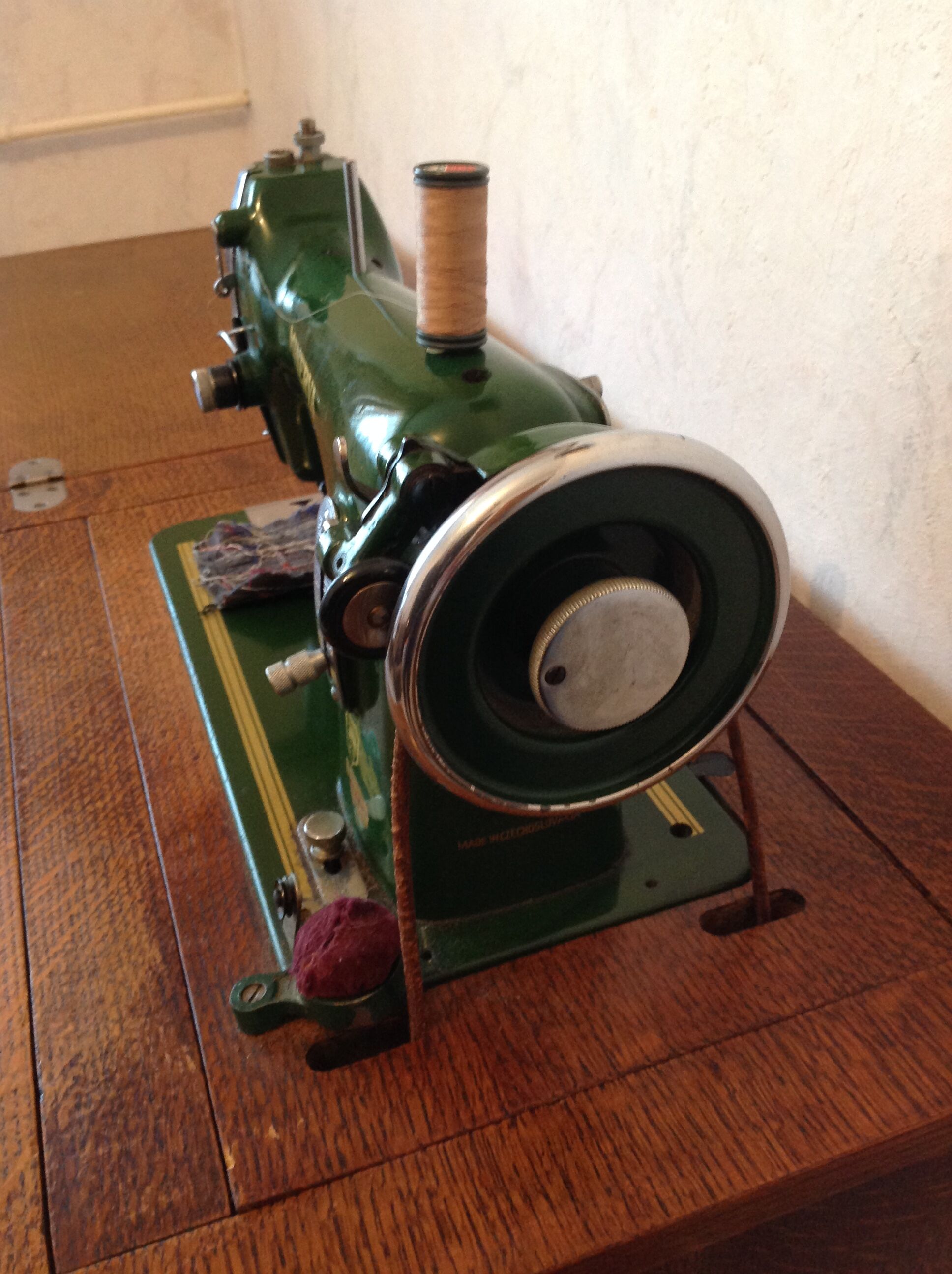 Furniture with Minerva sewing machine / vintage 50s-60s
