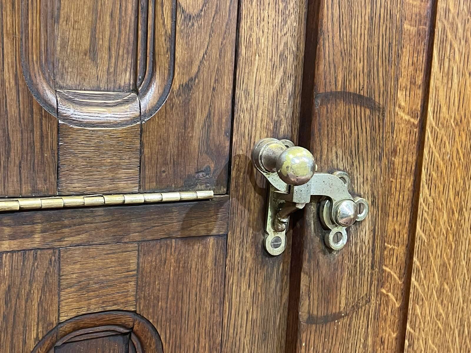 Glacière début XXème en chêne et dessus marbre