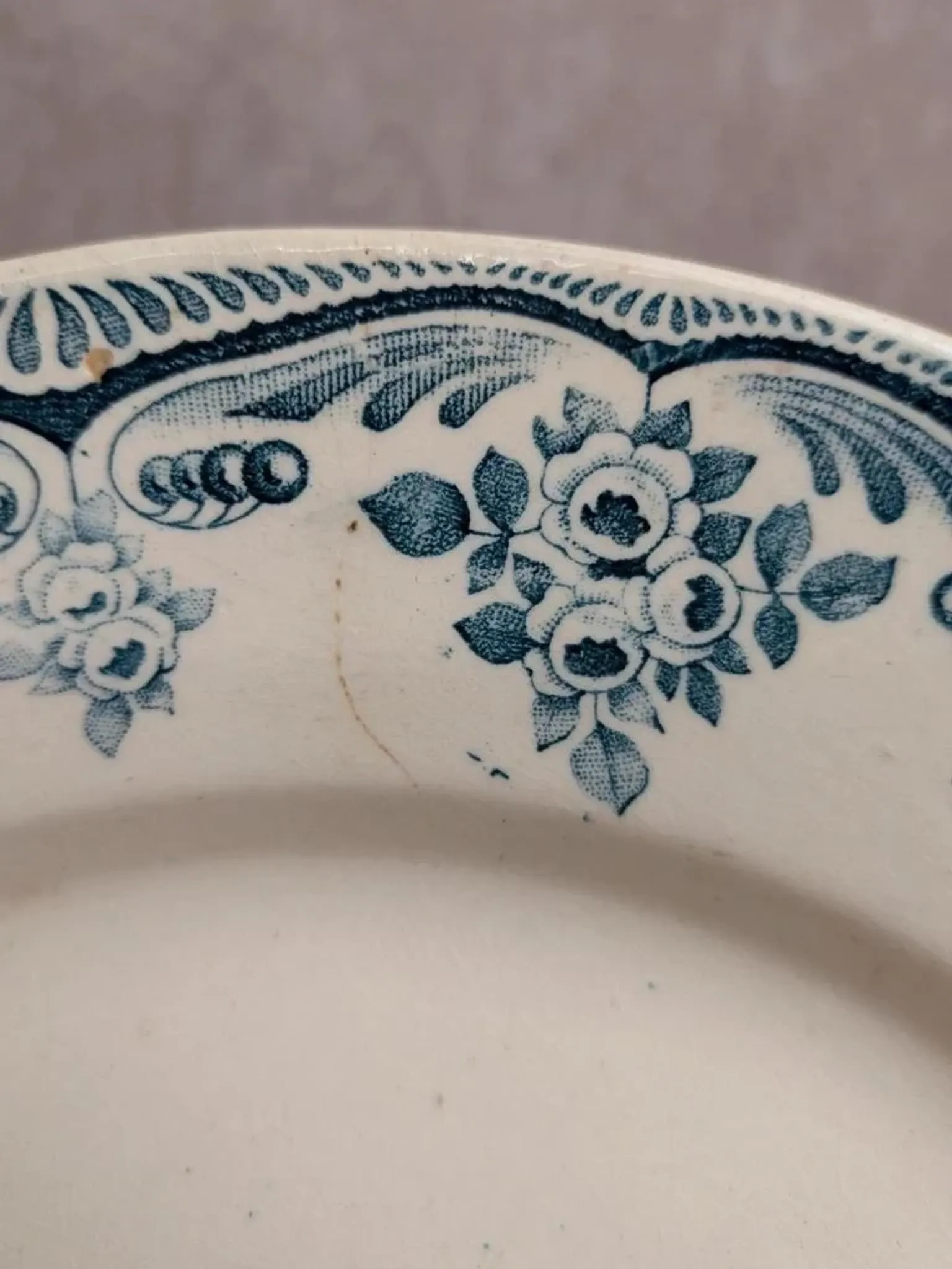 Antique plate Terre de fer H. Boulenger Choisy-le-roi – Blue floral decoration