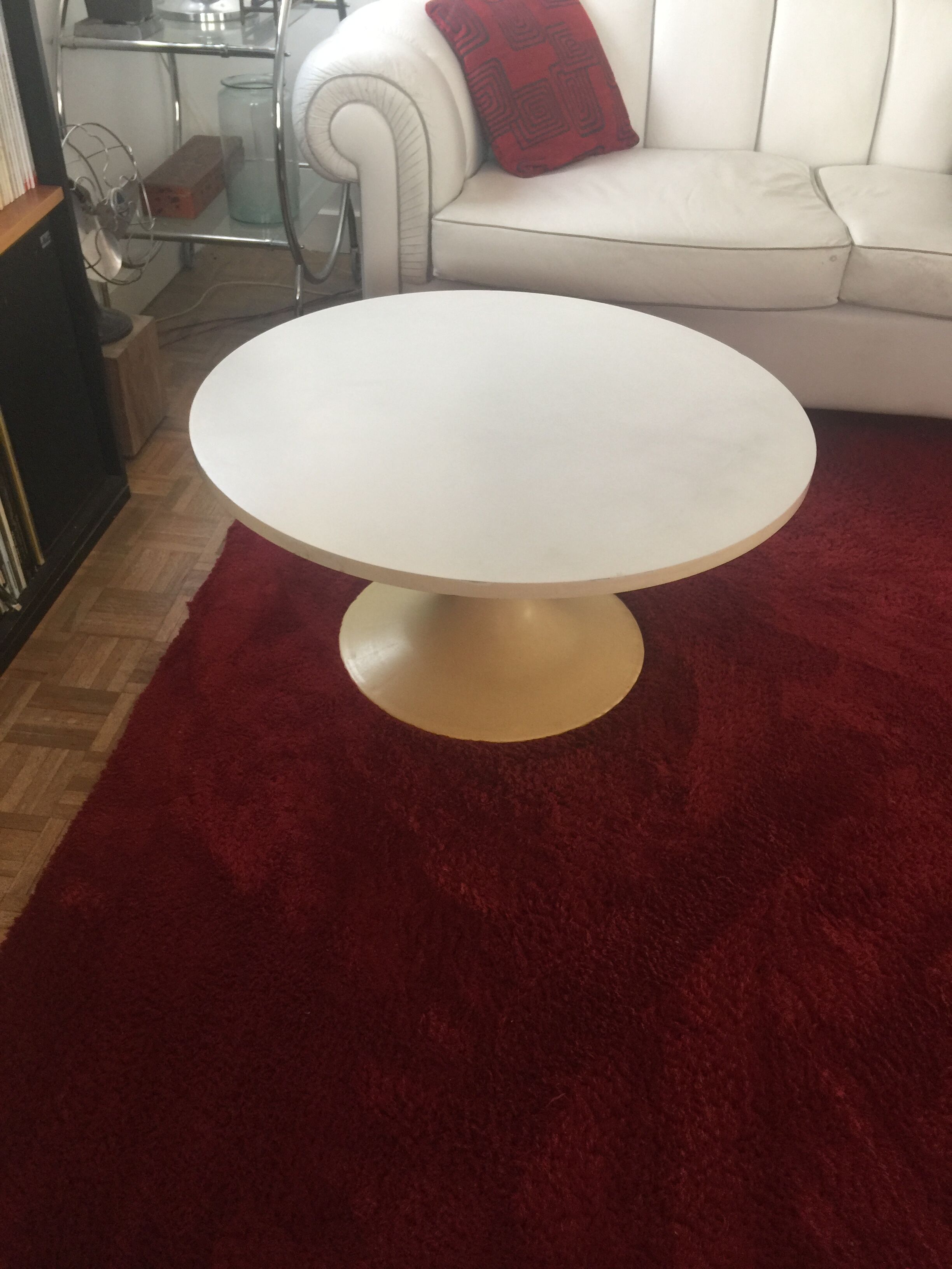 70' tulip foot coffee table