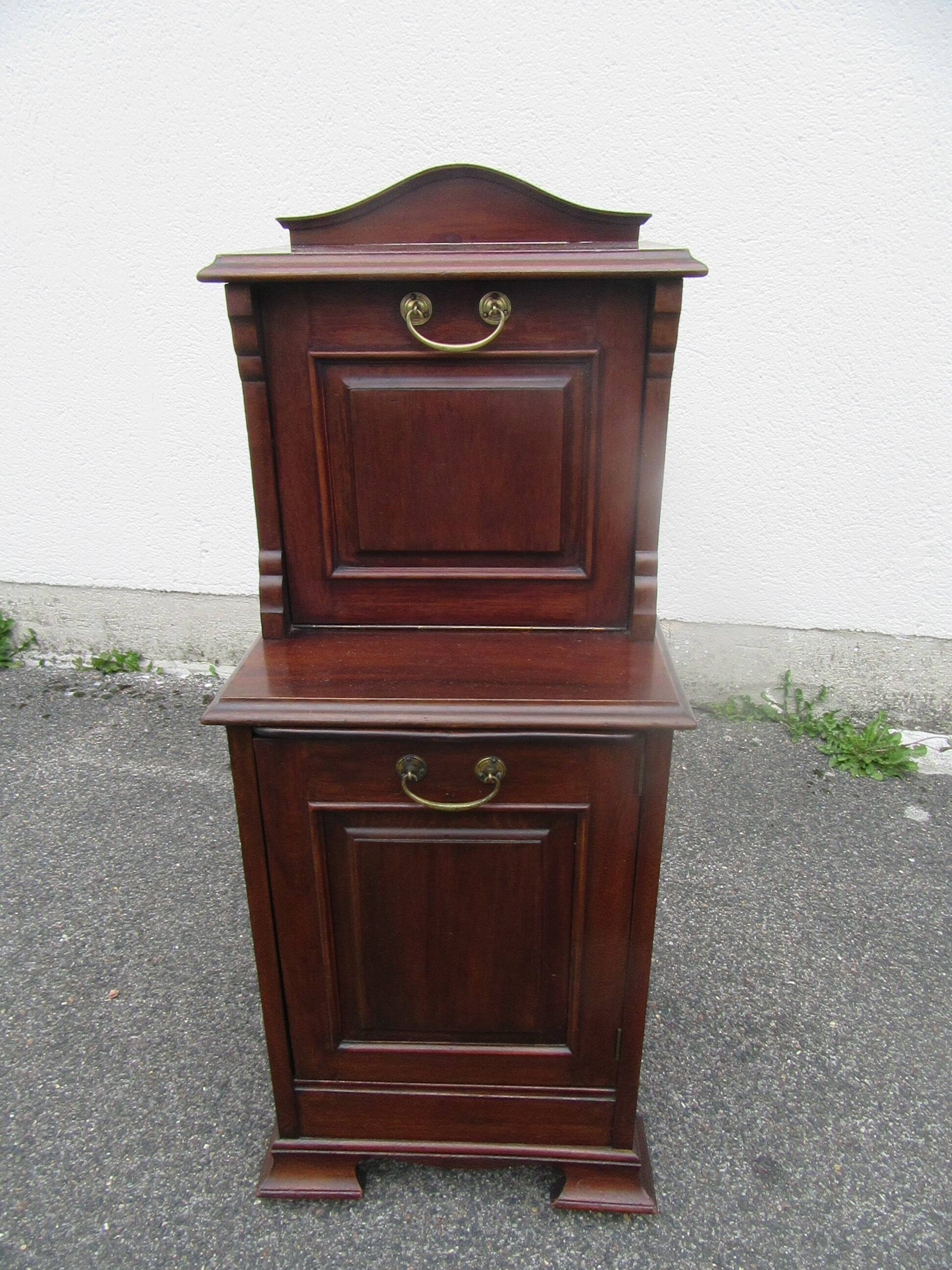 English mahogany bedside table