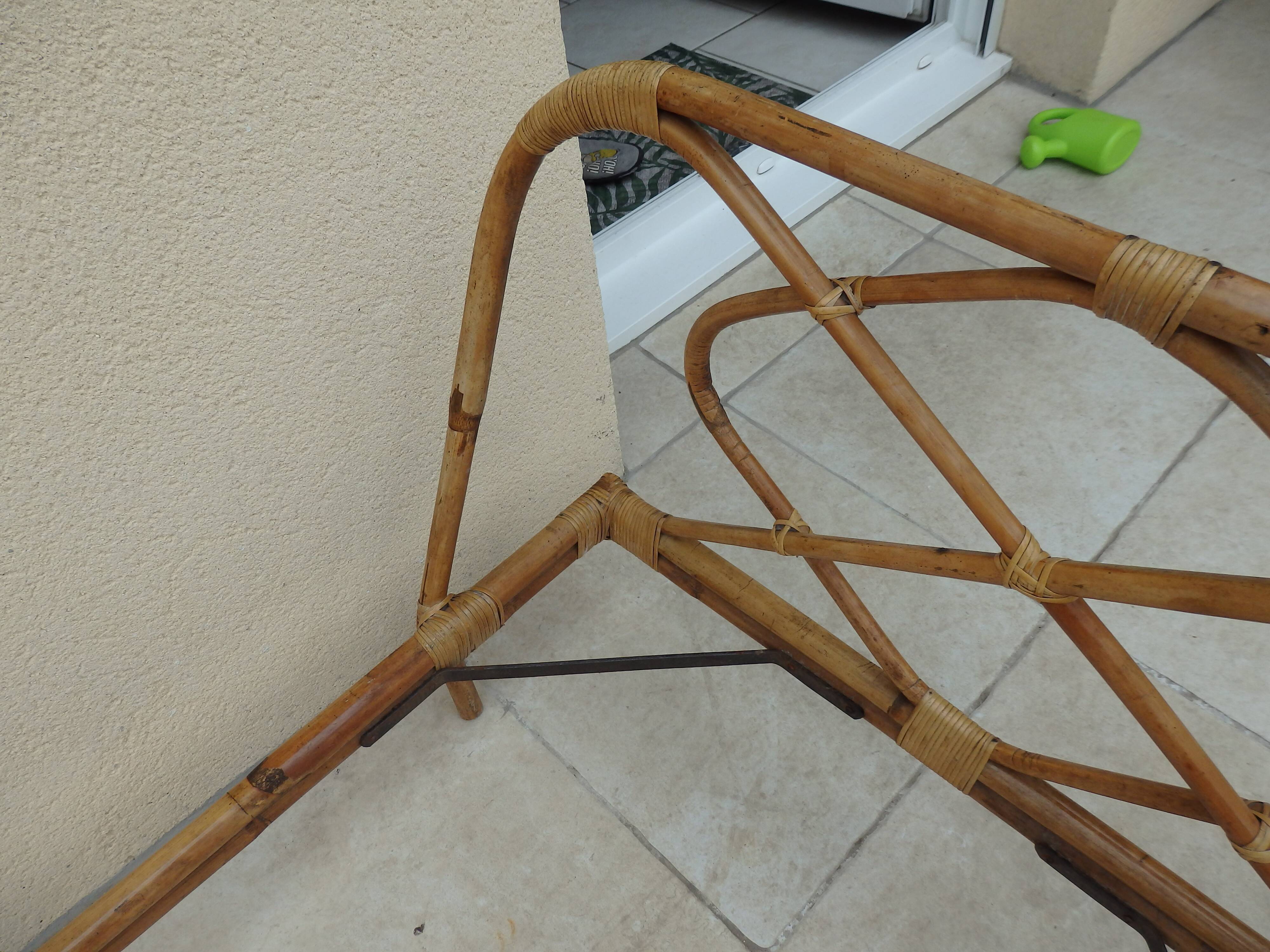 Vintage rattan bed 1 person