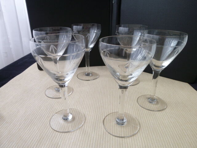 Set of 6 vintage wine glasses in ground glass décor