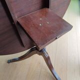 Foldable empire round table, lion's claw