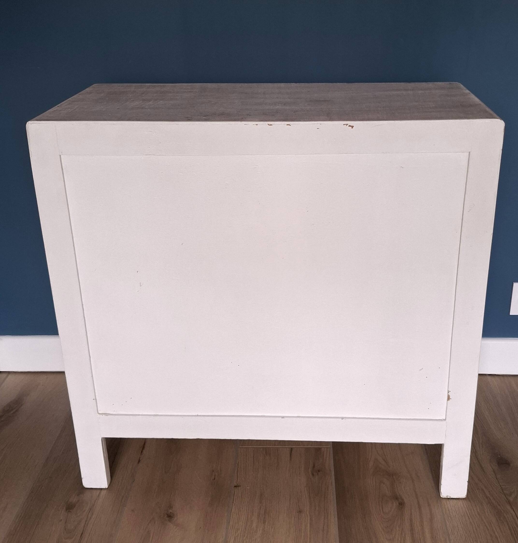 Petite commode vintage