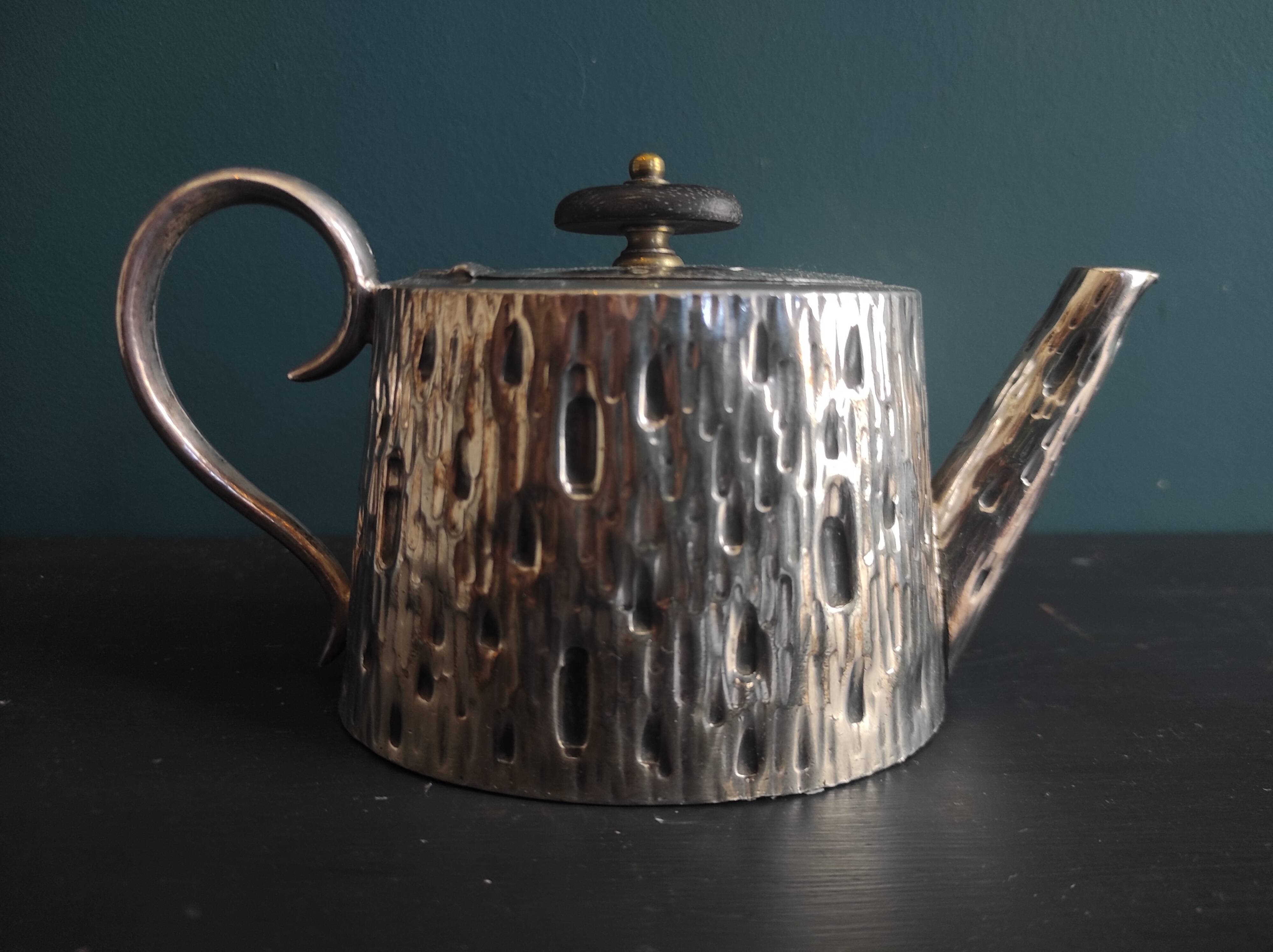 Silverplated tea pot, Kirby, Beard & Co, Paris, Made in England
